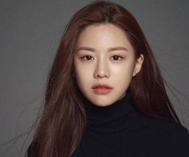 伊人，黄色直播